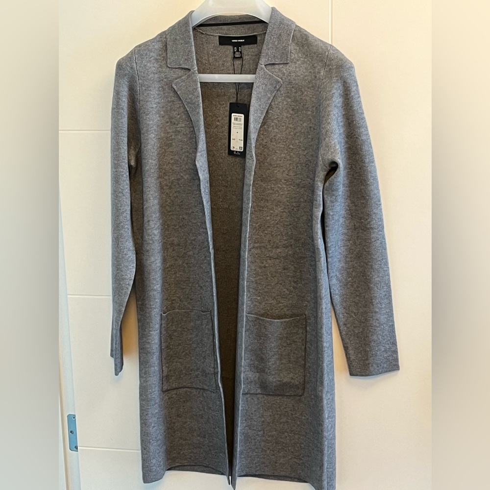 Long grey cardigan.  Veto Moda, M